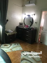  5 شقة مميزة 3 غرف نوم مفروشة بالكامل منطقة مخدومة مع اطلالة رائعة في اجمل مناطق تلاع العلي خلدا