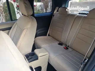  8 سيارة Yeb جيب كهرباء جديده للبيع Baojun YEb new for sale