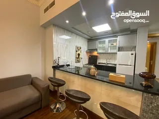  3 (ضياء)غرفة وصالة للايجار الشهري في الشارقة الخان بفرش فندقي ثاني ساكن شامل جميع الفواتير قريب من دبي