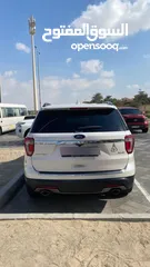  2 Ford Explorer Limited 2019