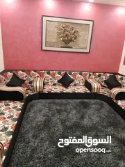  6 غرفة جلوس للبيع استعمال بسيط جدا بحالة ممتازة كلها تفصيل وتتحمل الضغط وكأنها جديدة