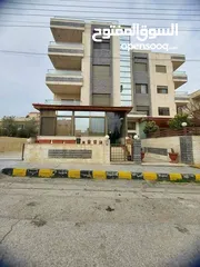  1 شقة مميزة جدا للبيع مع روف منطقة الجندويل بل قرب من الأحوال المدنية
