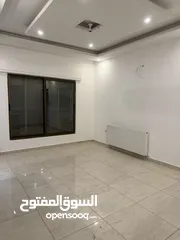 6 شقة للبيع في ام اذينة