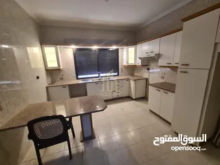  9 في أجمل مناطق الصويفية شقة طابق أول 145م محدثة بالكامل/ ref 3074