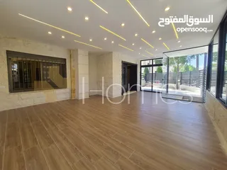  8 شقة ارضية مع ترس للبيع في قرية النخيل بمساحة بناء 169م