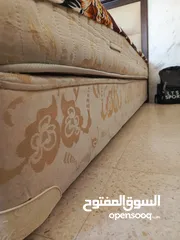  3 تخوت مفرد ونص خشب زان ثقيل مع جلد وفرشات هارموني  اصليه زنبركيه مريحه جدا ،استخدام بسيط ،عدد 6 تخوت