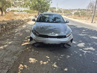 6 كيا سيراتو 2021 لون مميز بوضع الشركة