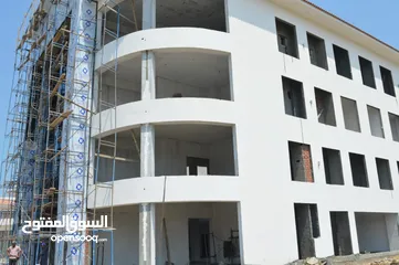  1 محل تجاري عظم للبيع في مخيم عين السلطان على الشارع الرئيسي