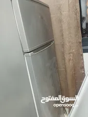  4 غرفة نوم زوجية بيضاء جديدة مع غسالة مستعملة وثلاجة مستعملة وغاز جديد مع خزانة للبيع