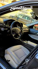  4 Mercedes-Benz E200