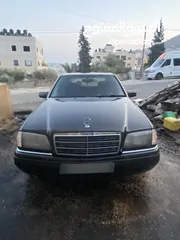  13 سيارة مرسيدس c220 للبيع بسعر مغري موجودة بنابلس