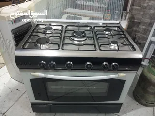  1 غاز خمس عيون مع فرن قياس 90 بحال الوكالة موجود في الزرقاء الجديدة للبيع...