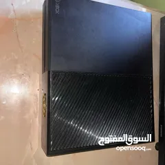  1 اكسبوكس ون المساحه 1 تيرا مع 2 يد الوصف مهم xbox one 1000GB مع أكثر من 500 لعبه