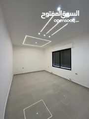  7 شقة مميزة موقع مميز