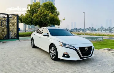  2 Nissan Altima S in a perfect condition 2020