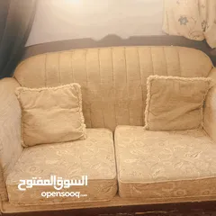  2 كنب 7 مقاعد لون بيج خشب زان مع مخدات كورنرات