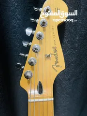  3 Fender Stratocaster