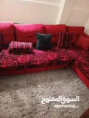  1 طقم كورنر بحاله جيده معه سجاده نفس اللون قياس 3ب4