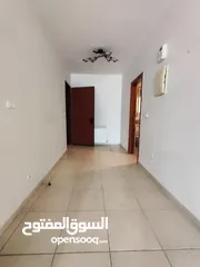  14 شقة مميزة للإيجار – الطيرة  مساحة واسعة وحديقة داخلية