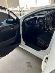  11 Hyundai SONATA. 2018. Usa spec. Original paint.and airbag