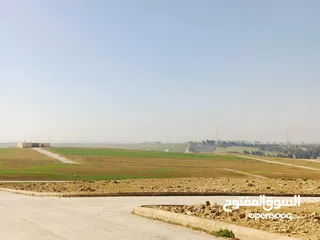  1 ارض للبيع طريق المطار القسطل مساحه 400م ضمن مشروع بوابة عمان استثماريه
