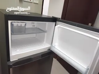  5 Minimally used HITACHI fridge-freezer