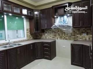  23 فيلا للبيع