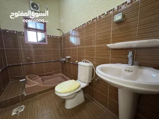  10 فيلا للايجار في السيب سور ال حديد - Villa For rent in Seeb sur Al Hadid