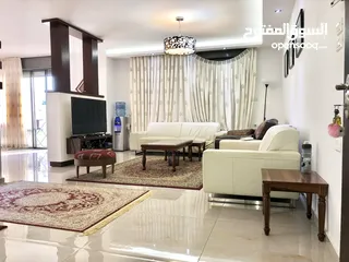  4 شقة مميزة في عمارة مميزة