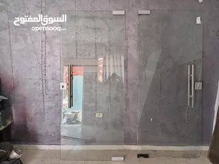  7 أبواب سكيوريت عدد 2 مستعمل للبيع كل باب قياس الأول عرض 90 سم الارتفاع 2متر والثاني 90 سم و8ملم 2متر