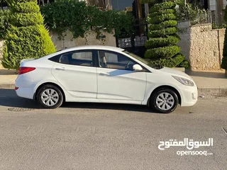  3 هونداي اكسنت بحالة ممتازة جدا و السيارة شخصية السعر قابل للتفاوض