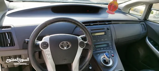  3 Toyota Prius 2010