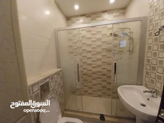  5 شقة طابق اخير للبيع في قرية النخيل