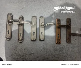  3 ايد باب مستعمل بحالة الوكالة موجود ثلاث اشكال  كل ايد بدينار