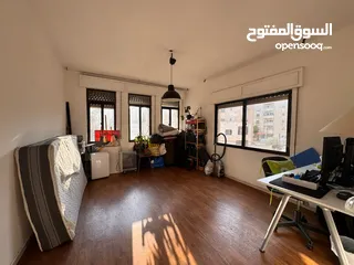  7 شقه غير مفروشه للايجار