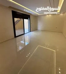  2 شقة للبيع طابق ثاني في الجبيهة حي ام زويتينه قرب مسجد جبران