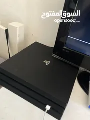  1 بلاستيشن 4 برو للبيع أو تبديل