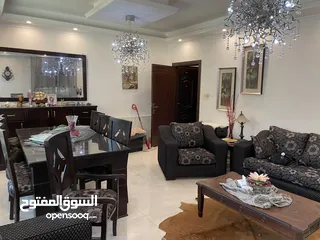  3 طقم كنب + طاوله سفره مع 8 كراسي + بوفيه مع مرايه + 3 طاولات وسط