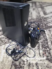  2 مستعملة بحالة الجديد مع جميع الوصلاتXbox 360