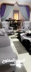  1 كنب مستعمل بحالة جيدة جدا للبيع بداعي السفر  المكان ماركا الشمالية