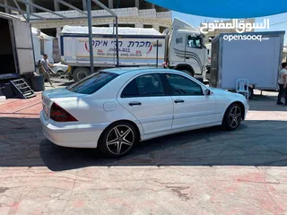  1 مرسيدس c200 2007