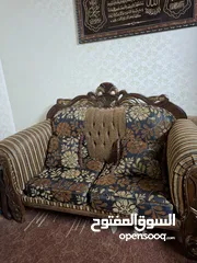  1 طقم كنب تفصيل للبيع 11 مقعد  نوع الخشب  زان تفصيل مع سجادة 5×4 وبرداية واسكملات عدد 3