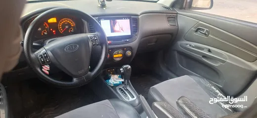  2 كيا برايد 2008 اوتومات ماطور 1600 السبارة ممتازة جدا اقتصادية جدا منفوضة بالكامل.