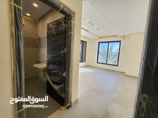  7 فيلا متلاصقة للبيع في عبدون - ref : 14510