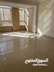  17 ‎شقة مميزة للبيع في منطقة ام السماق مساحة 213 متر