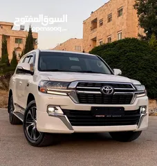  5 Toyota Land Cruisers 2021 GRAND TOURING 4.6 كاش او اقساط