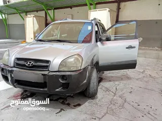  1 هونداي توسان 2008 لون فضي السعر قابل للتفاوض بشيء بسيط