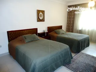  18 شبه فيلا 5 نوم للايجار  ( Property 39852 ) سنوي فقط