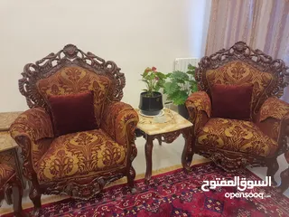  3 كنب تركي فاخر لغرفة الضيوف مكون من 9 مقاعد مع طاولات رخام