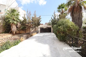  3 بناية سكنية للبيع أو للايجار في الظهير